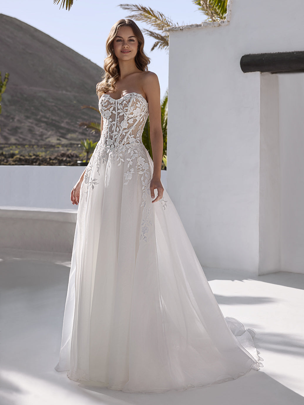 Enzoani Love: Everly – Camellia Wedding Gown | Bridal Store