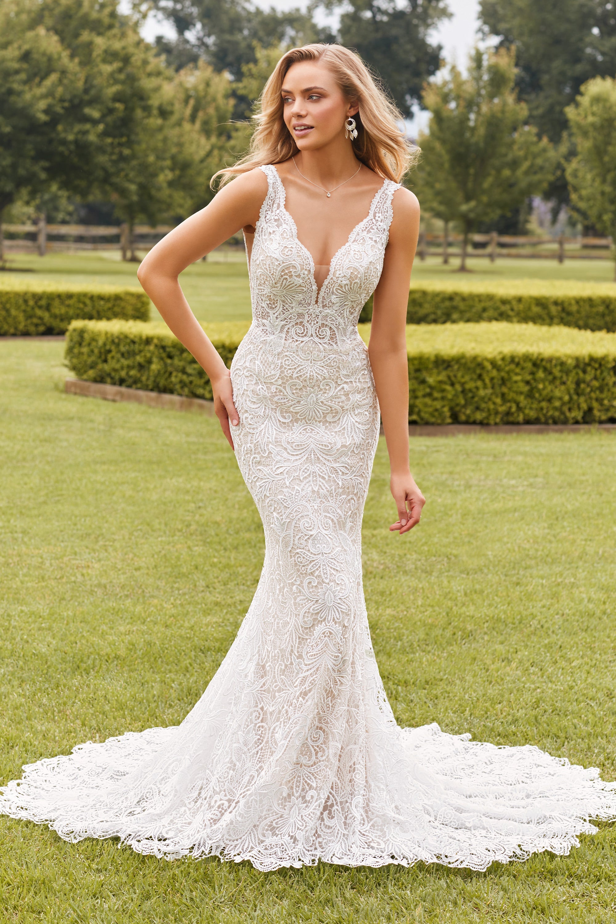 ◆きつね イタリア「SOFFIERIA PARISE」◆ Sophia Tolli: Y22272 - Frankie – Camellia Wedding Gown | Bridal