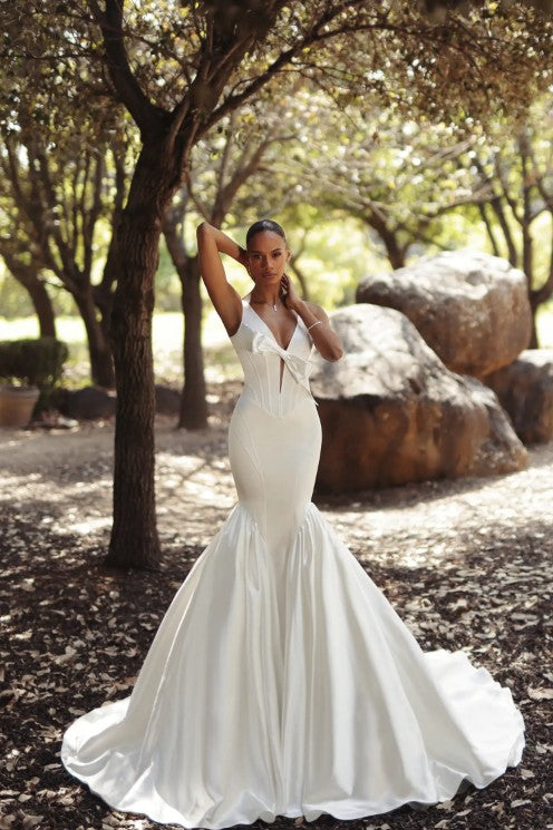 Pnina Tornai: 15210 – Camellia Wedding Gown | Bridal Store