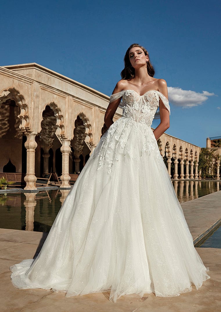 Pronovias: Wander (Clearance) – Camellia Wedding Gown | Bridal Store