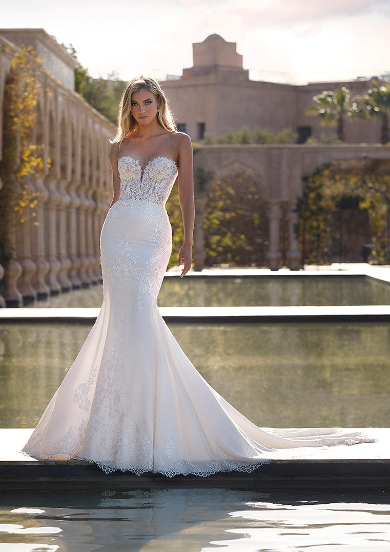 ＊PRONOVIAS＊ カディ ウェディングドレス Pronovias: Kodiak – Camellia Wedding Gown | Bridal Store | Wedding