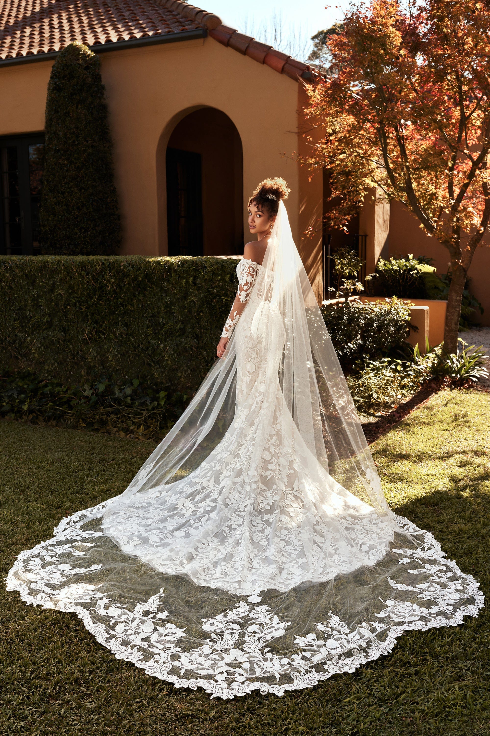 Sophia Tolli: Y3114VEIL – Camellia Wedding Gown Bridal Store