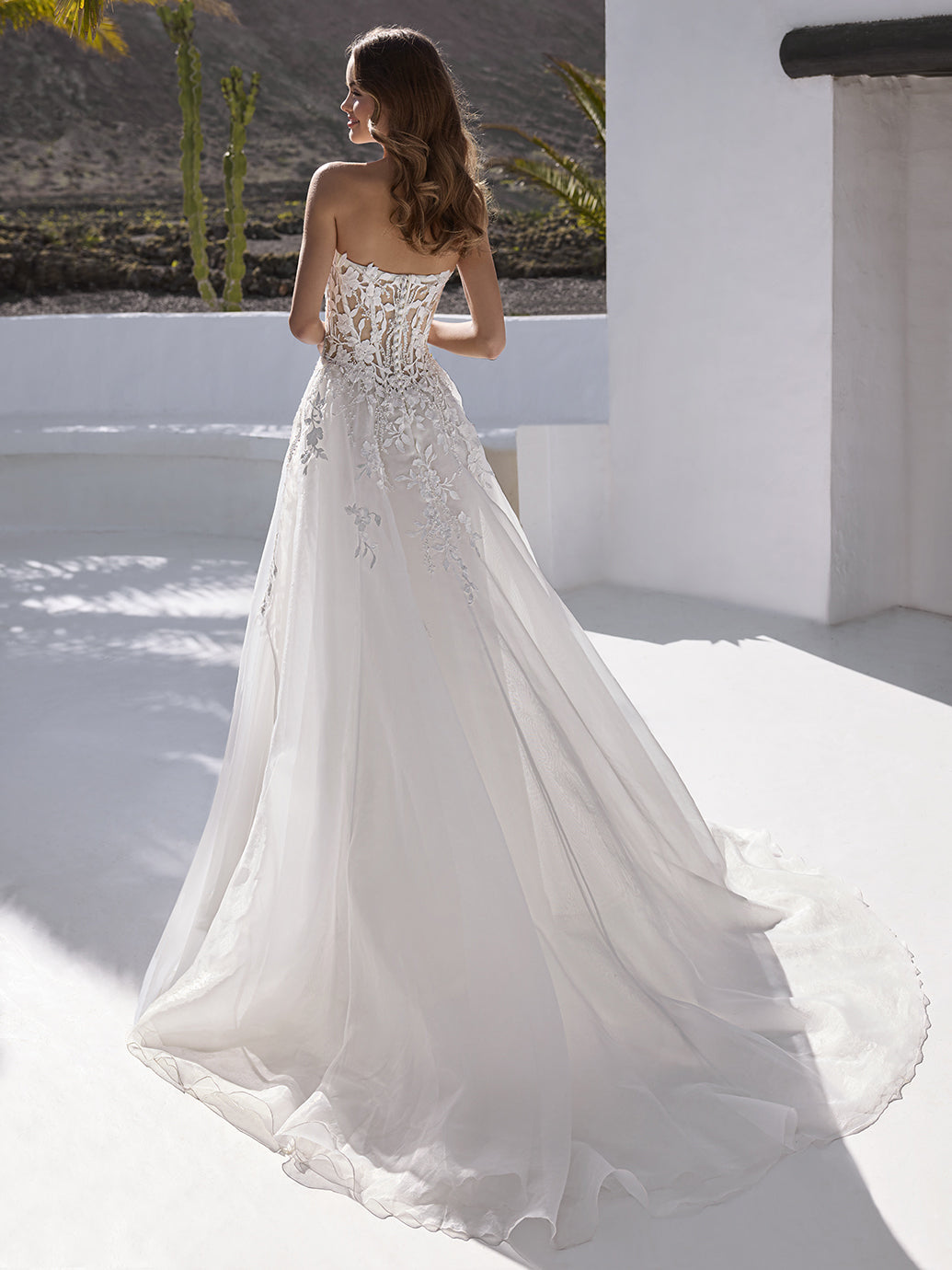 Enzoani Love: Everly