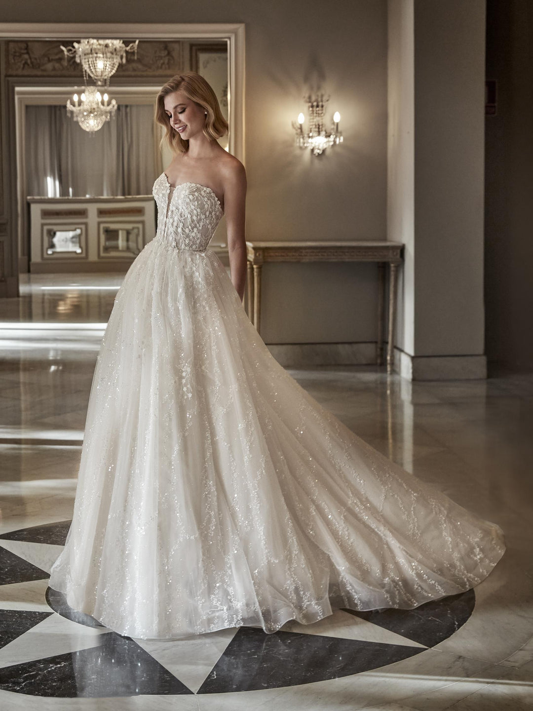 Pronovias Privee: Alisette