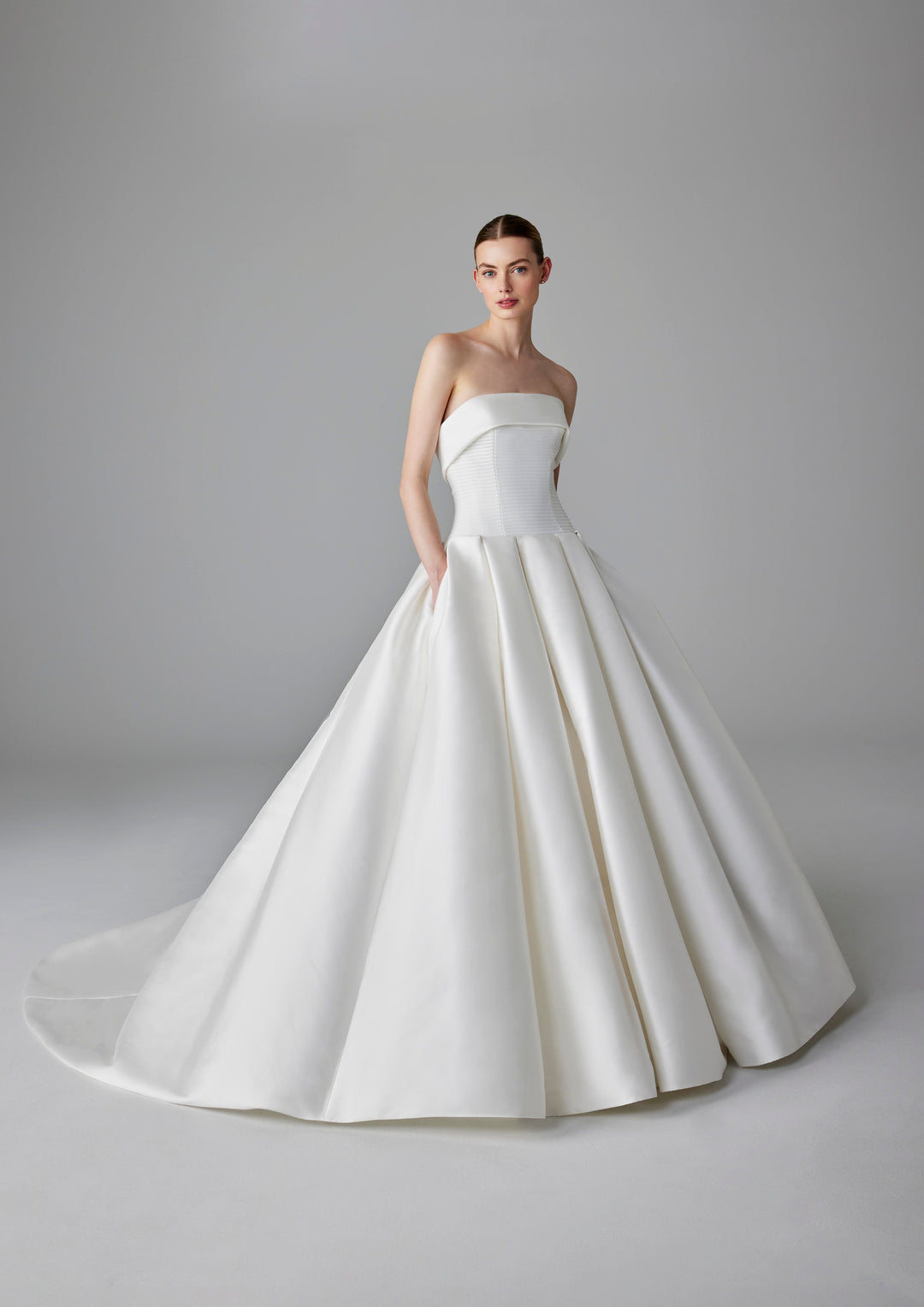 Pronovias: Arline