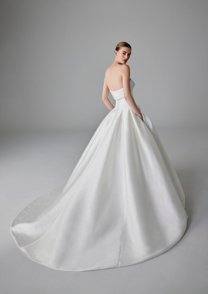 Pronovias: Arline