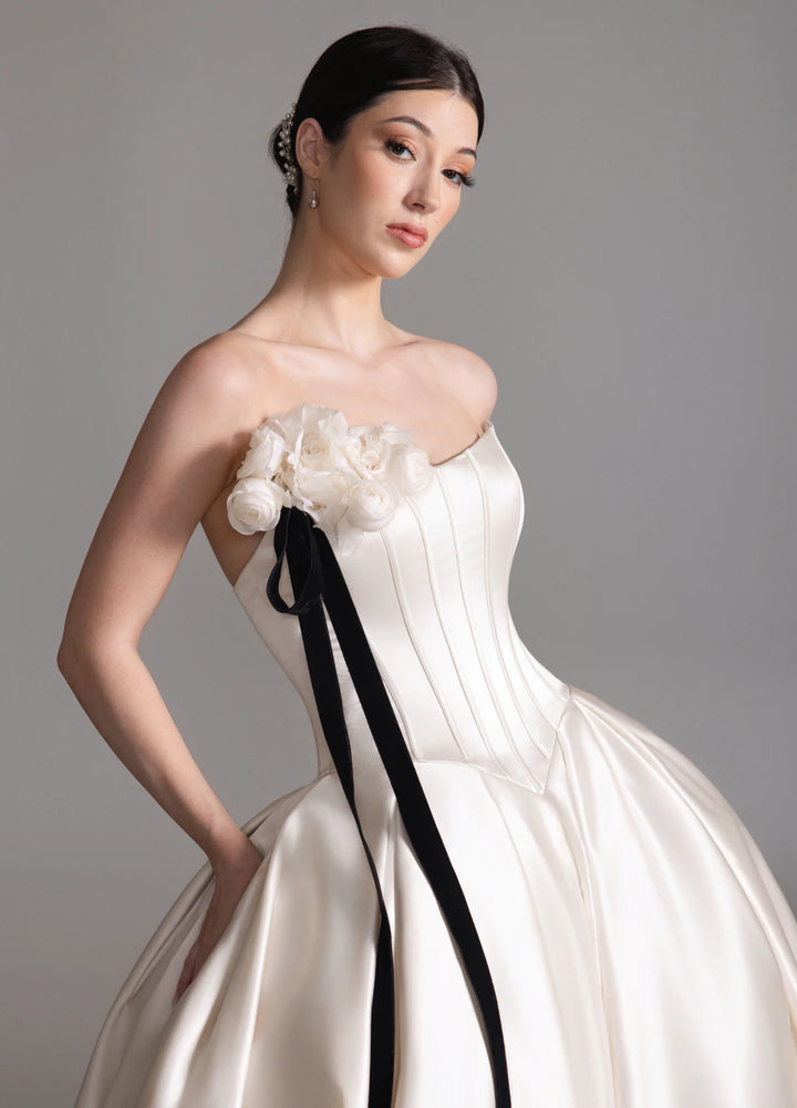 Lazaro Bridal: Behati