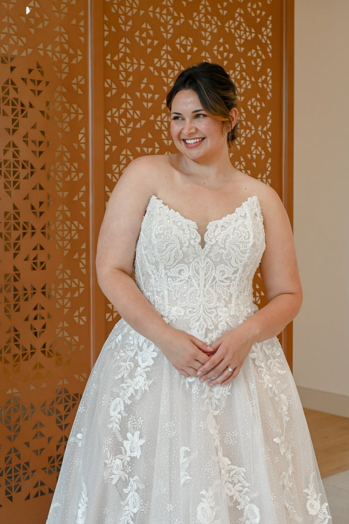 Curve Couture Dallas ball gown wedding dress 5 - Camellia Wedding Gown Toronto