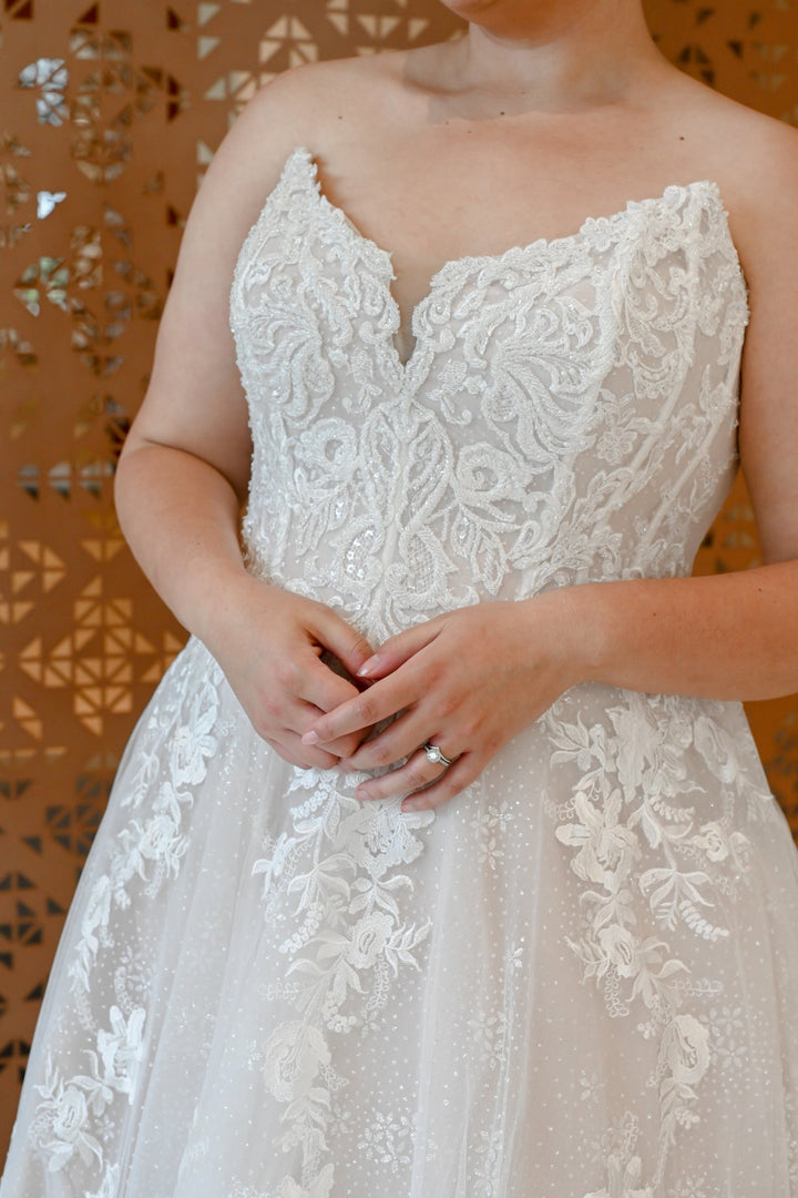 Curve Couture Dallas ball gown wedding dress 7 - Camellia Wedding Gown Toronto