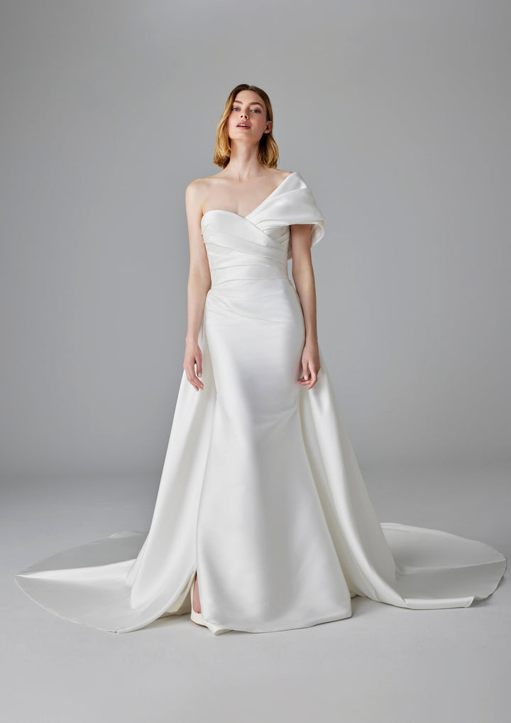 Pronovias: Etiennes