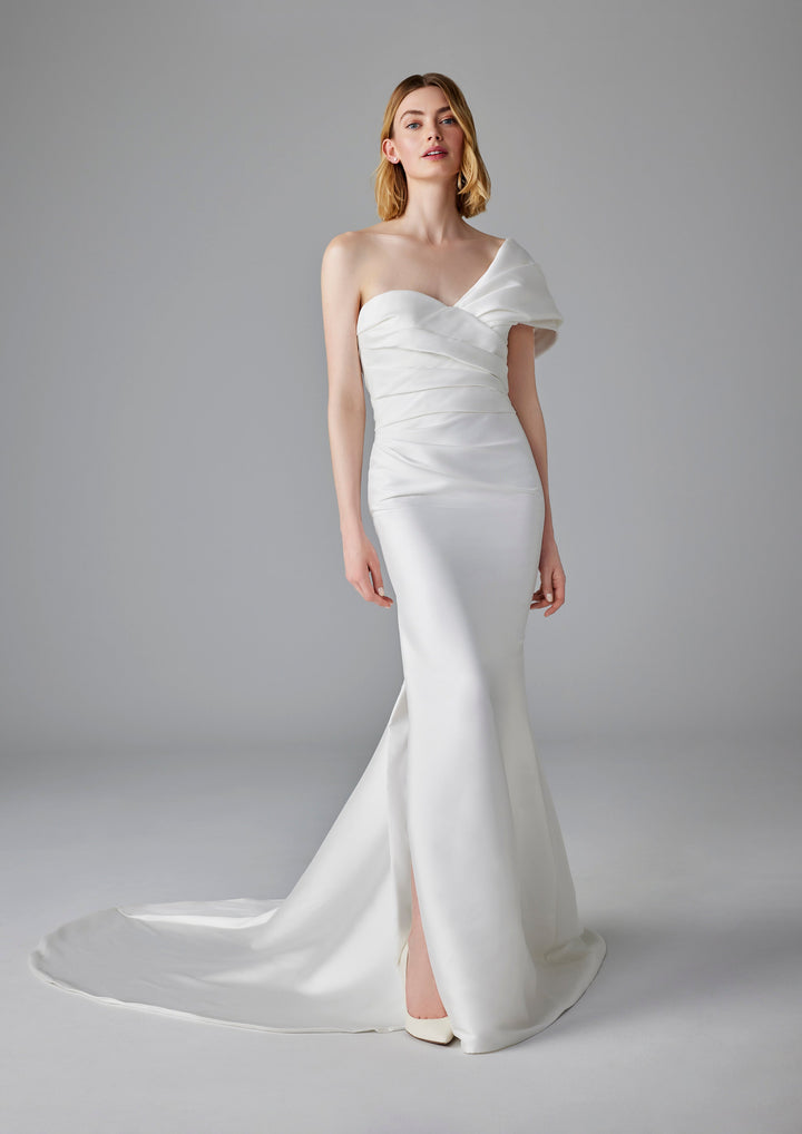 Pronovias: Etiennes