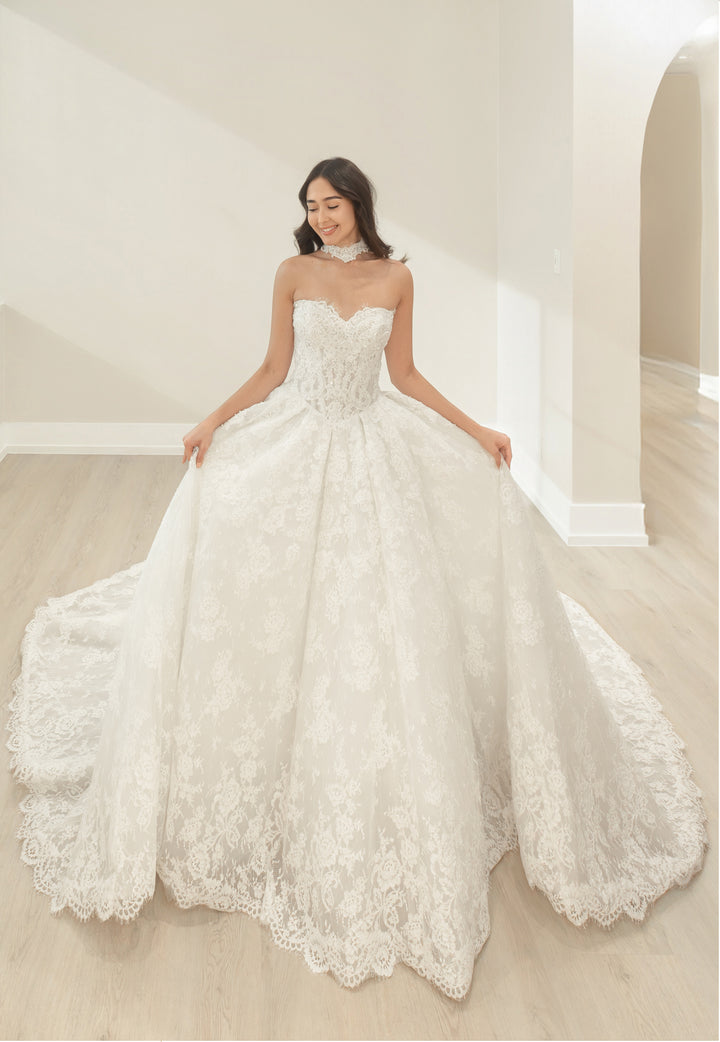 Magnolia Couture: Iris