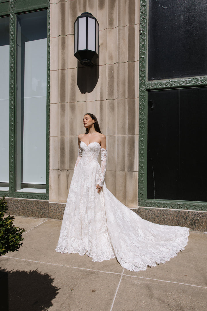 La Premiere Elie wedding dress, image 1
