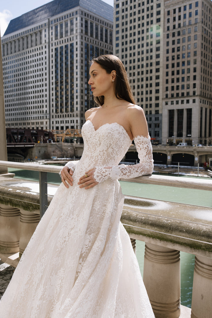 La Premiere Elie wedding dress, image 3