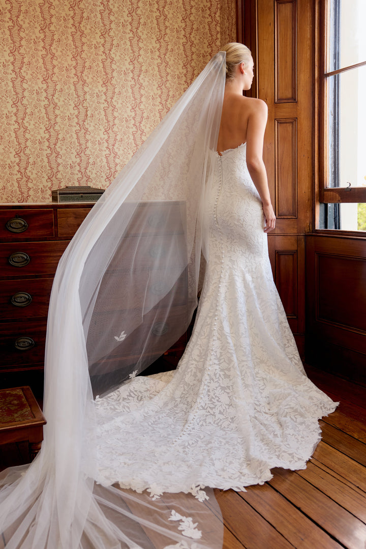 La Premiere Esther wedding dress, image 4