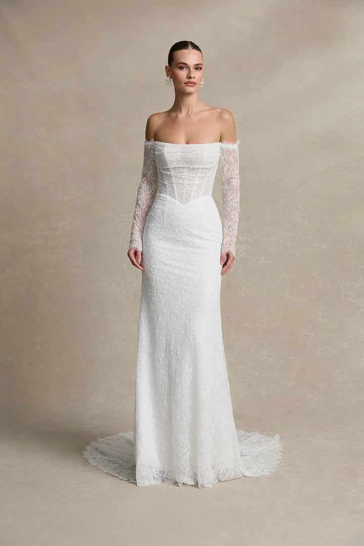 La Premiere: Bronwyn