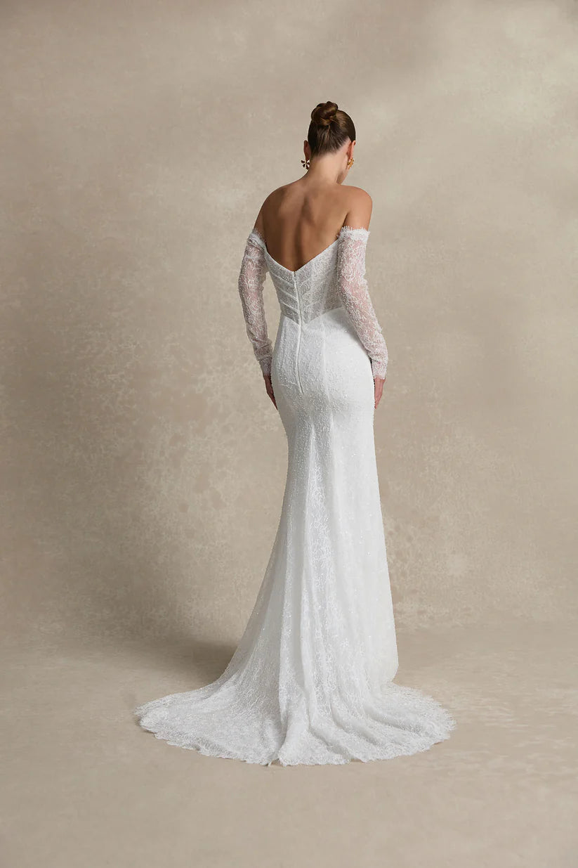 La Premiere: Bronwyn