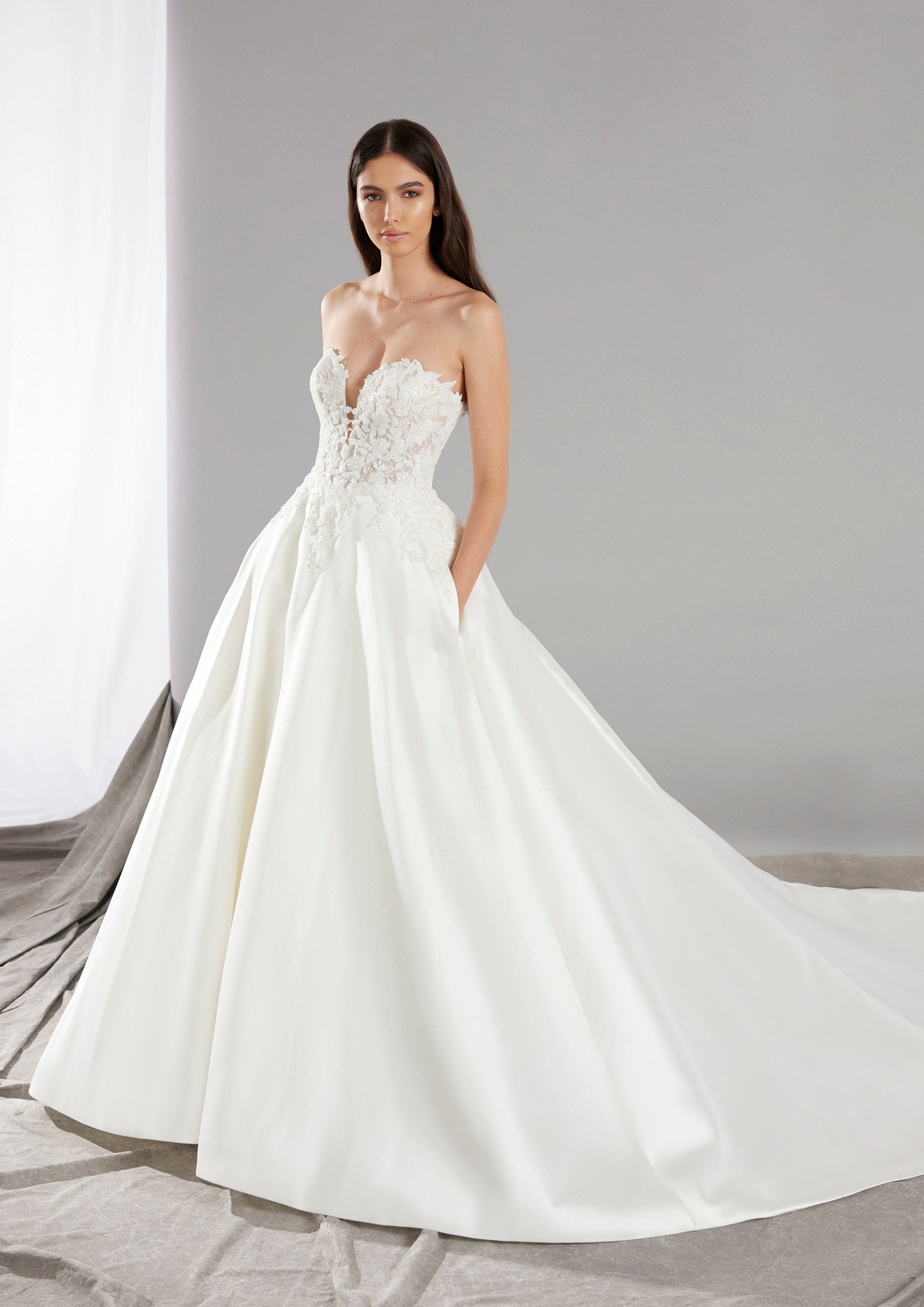 【わ❕】WMICHAEL pronoviasウェディングドレス9-11号 Pronovias: Once – Camellia Wedding Gown | Bridal Store | Wedding