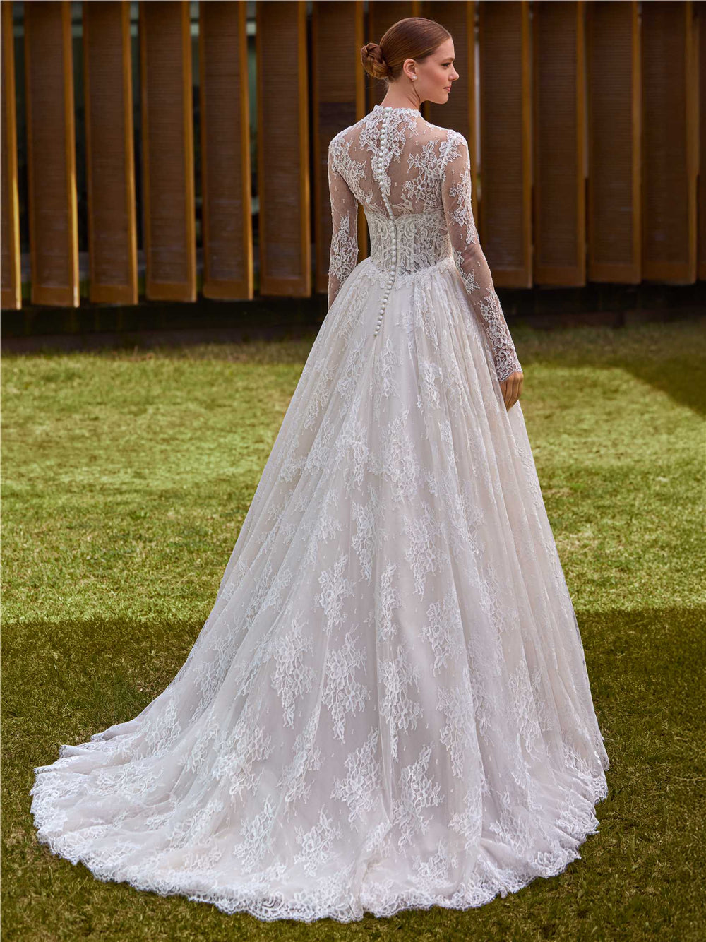 Pronovias Betje princess lace wedding dress, image 2