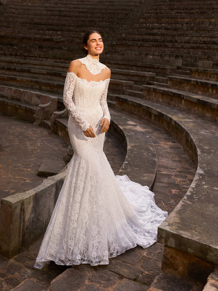 Pronovias Elow mermaid lace wedding dress, image 2