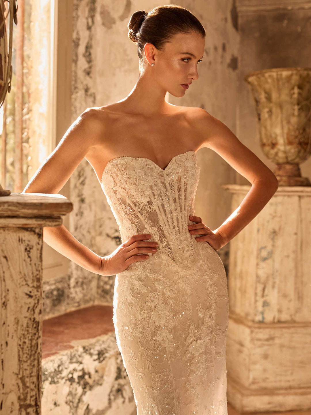 Pronovias Privée Hajay mermaid lace wedding dress, image 5