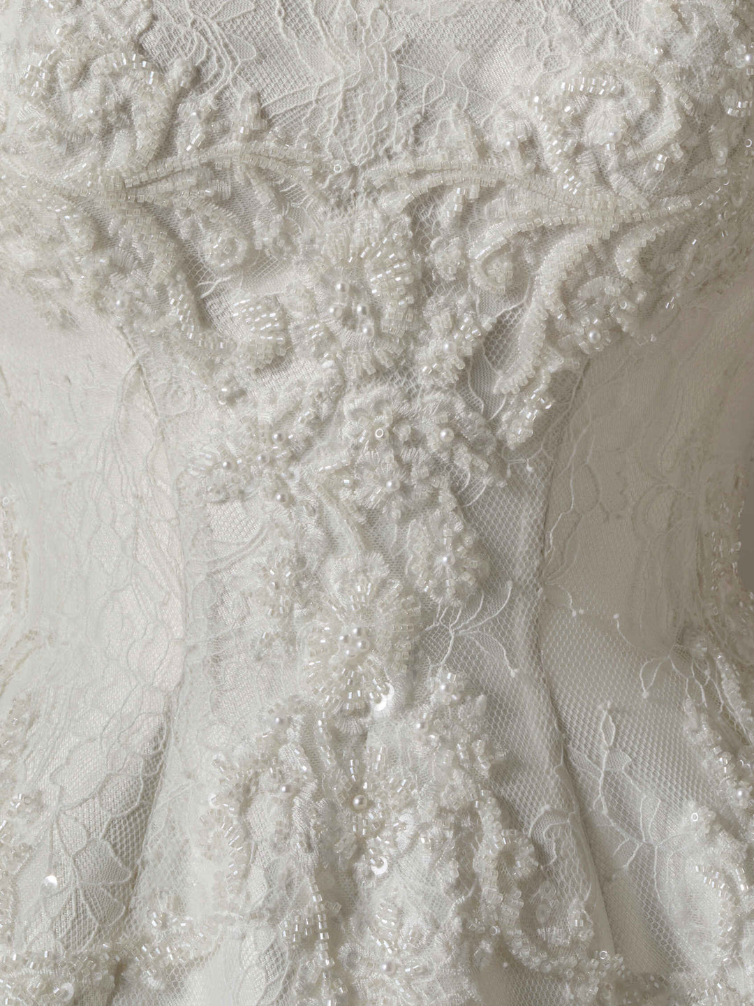 Pronovias Privée Oxelyn princess lace wedding dress, image 3