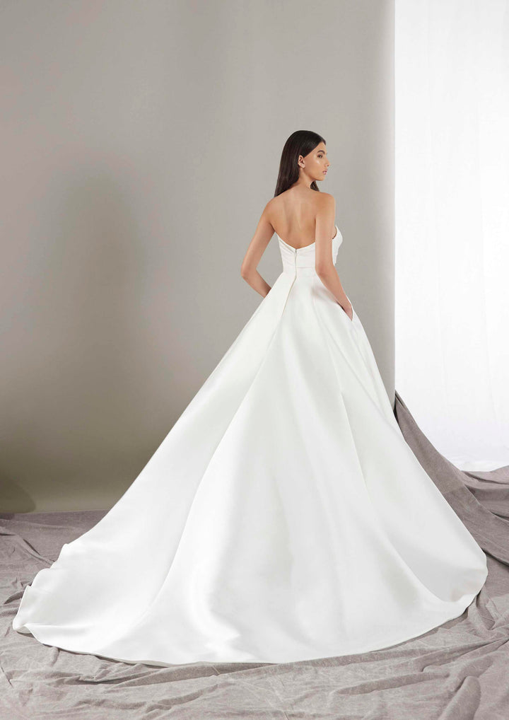 Pronovias Wedding Dress KEONI Sample Sale C Aline Mikado Ball gown wedding dress