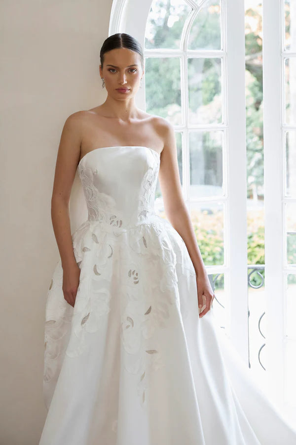 La Premiere: Chandra (Dress Only)