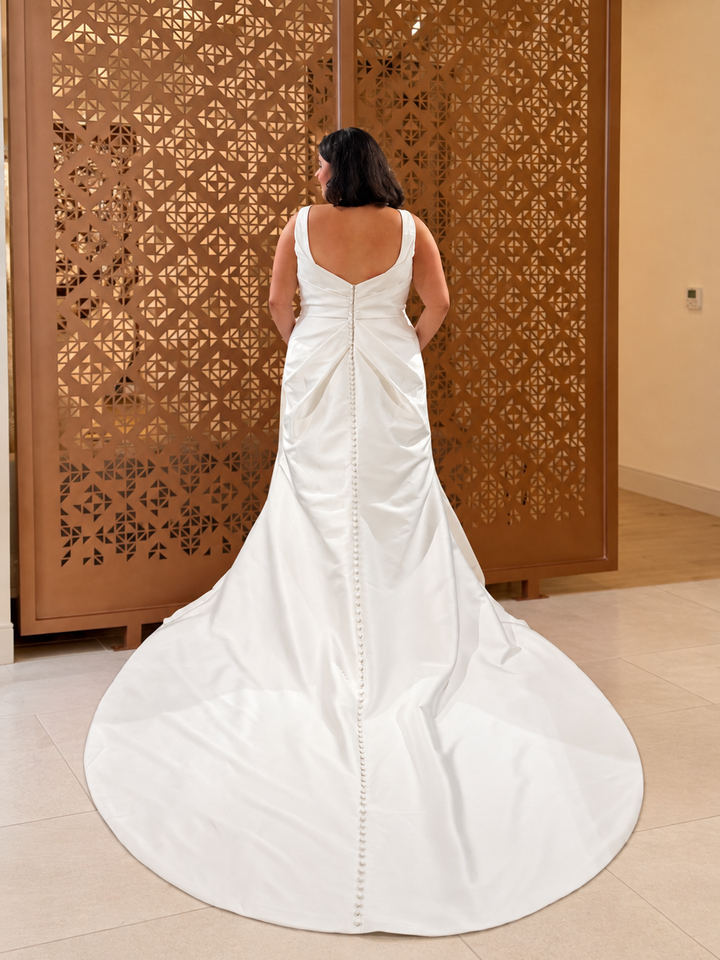 Curve Couture: Gloria
