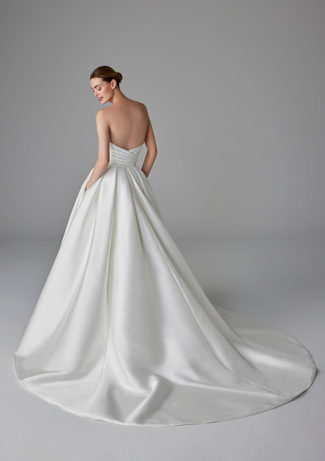 Pronovias: Solene