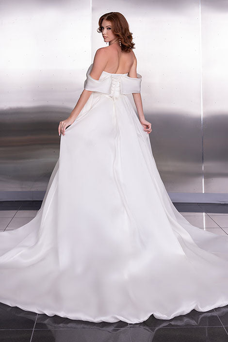 Yumi Katsura: Stella – Camellia Wedding Gown | Bridal Store