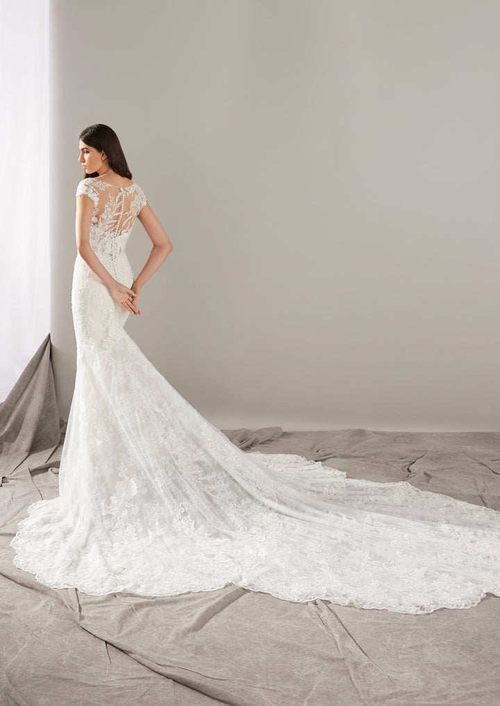 Pronovias: Turan