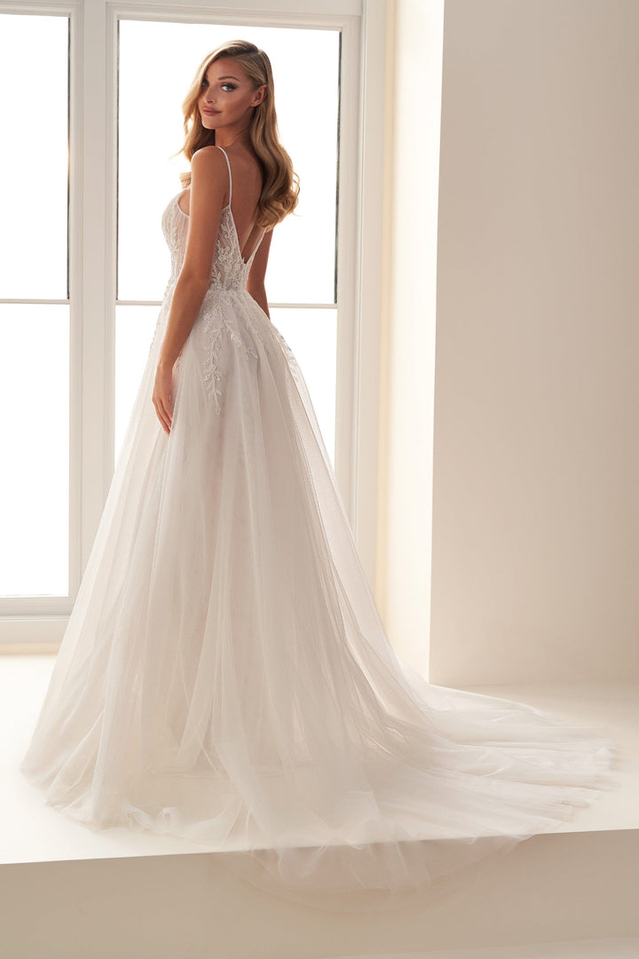 Enchanting Wedding Dress Enchanting: E2507