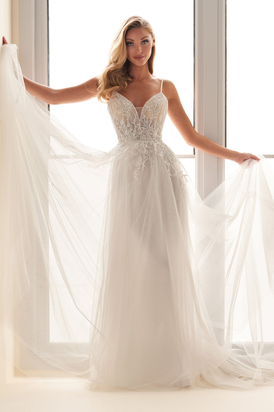 Enchanting Wedding Dress Enchanting: E2507