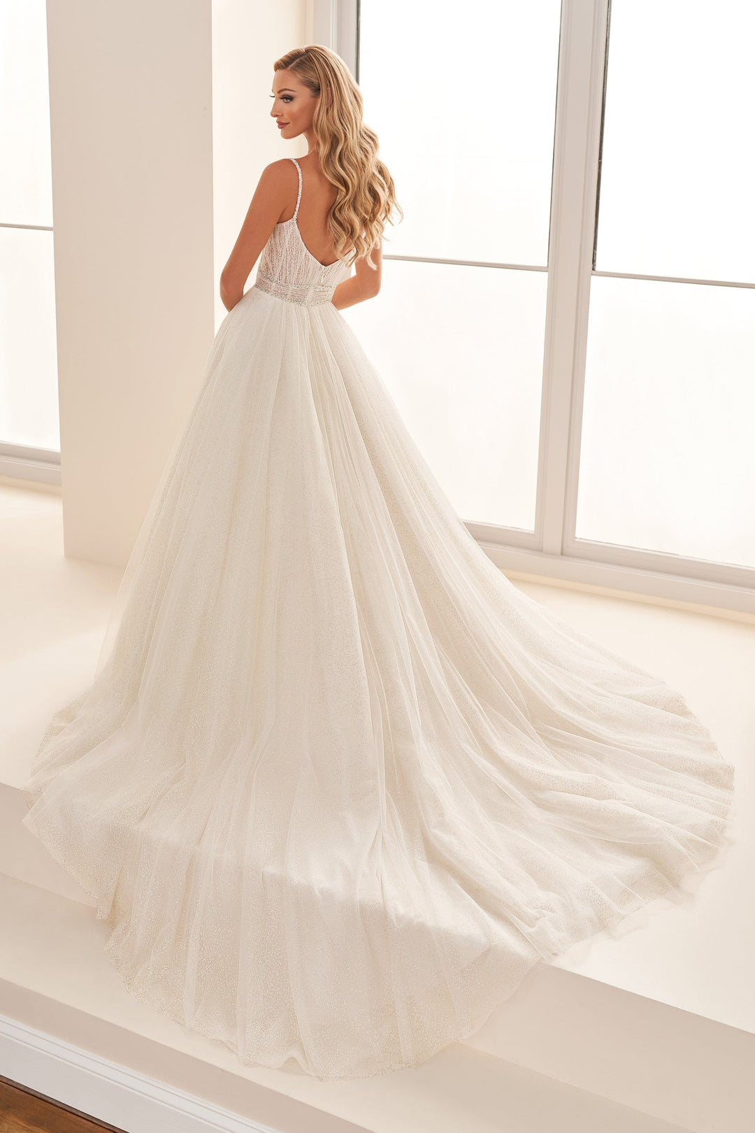 Enchanting Wedding Dress Enchanting: E2524