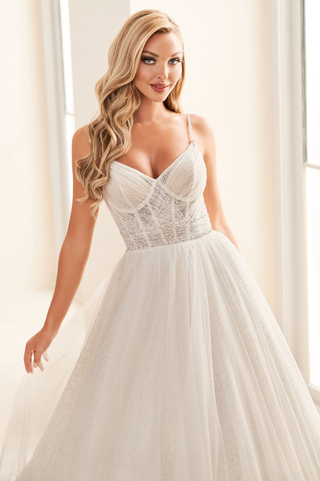 Enchanting Wedding Dress Enchanting: E2524