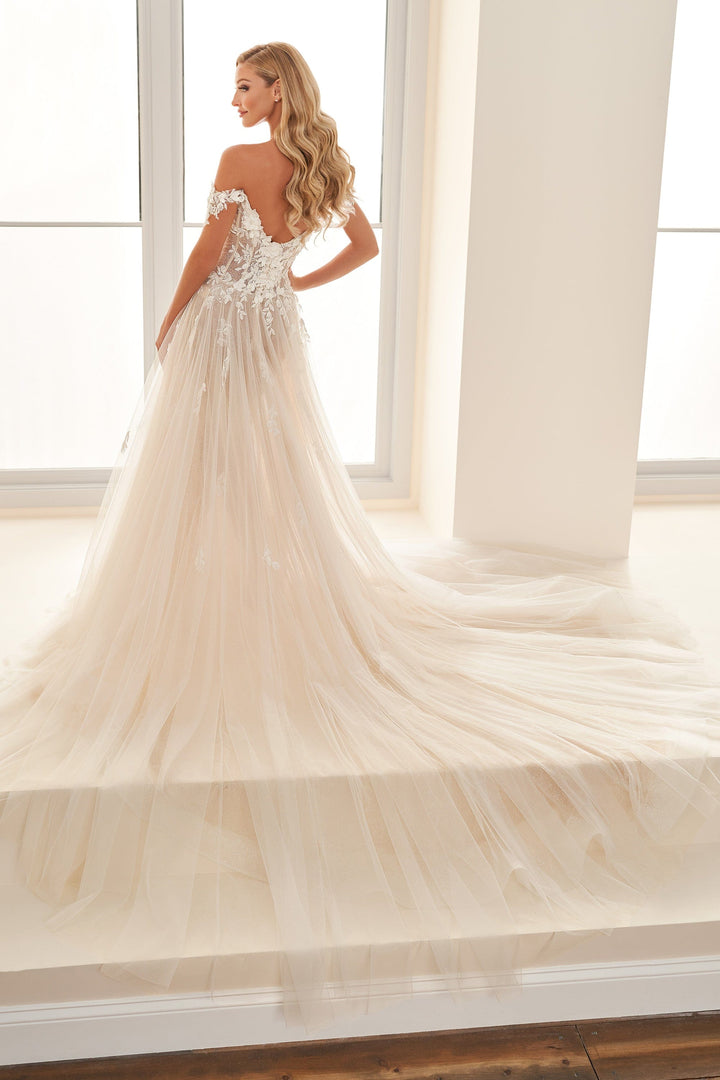 Enchanting Wedding Dress Enchanting: E2528