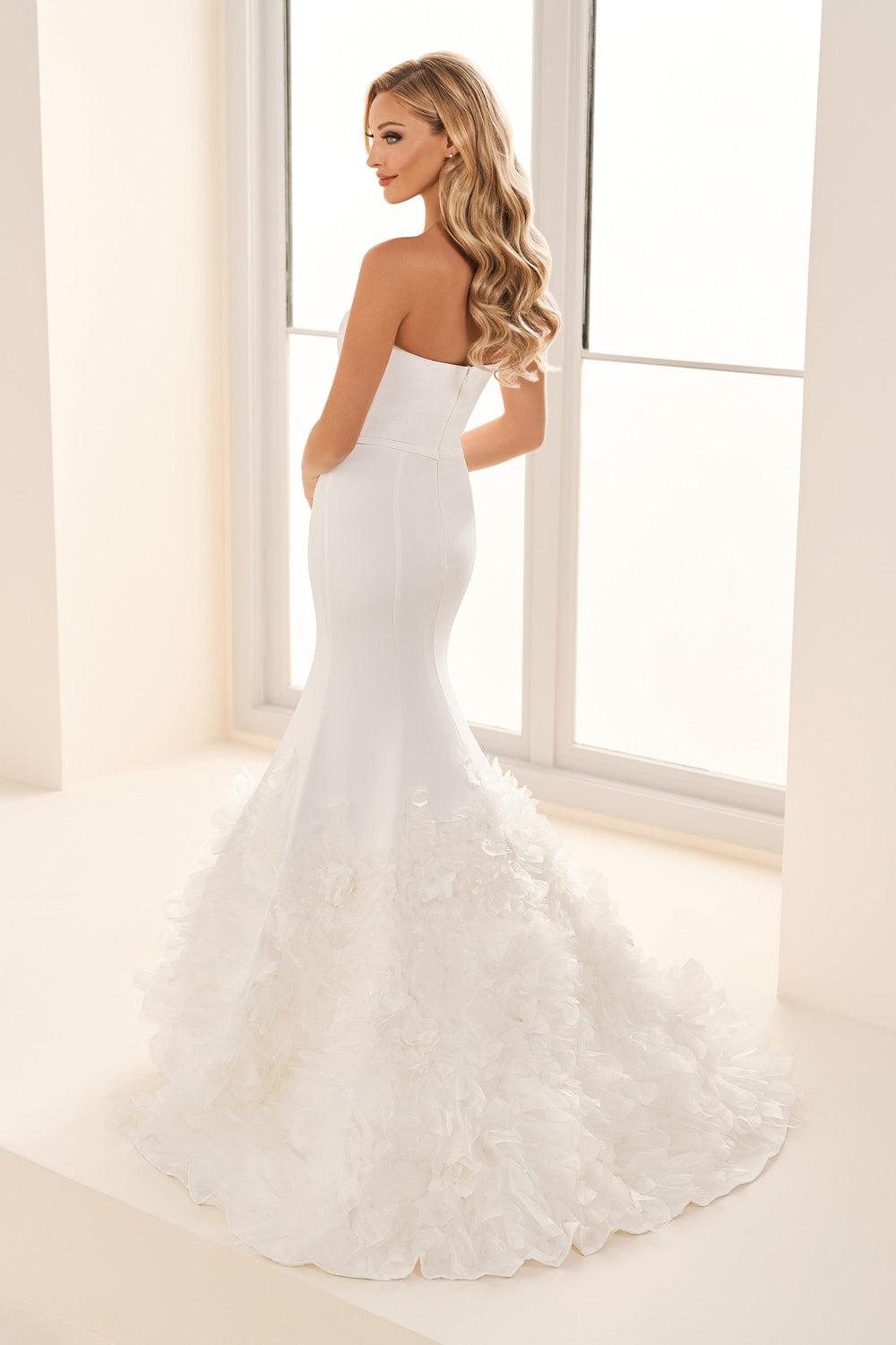 Enchanting Wedding Dress Enchanting: E2537