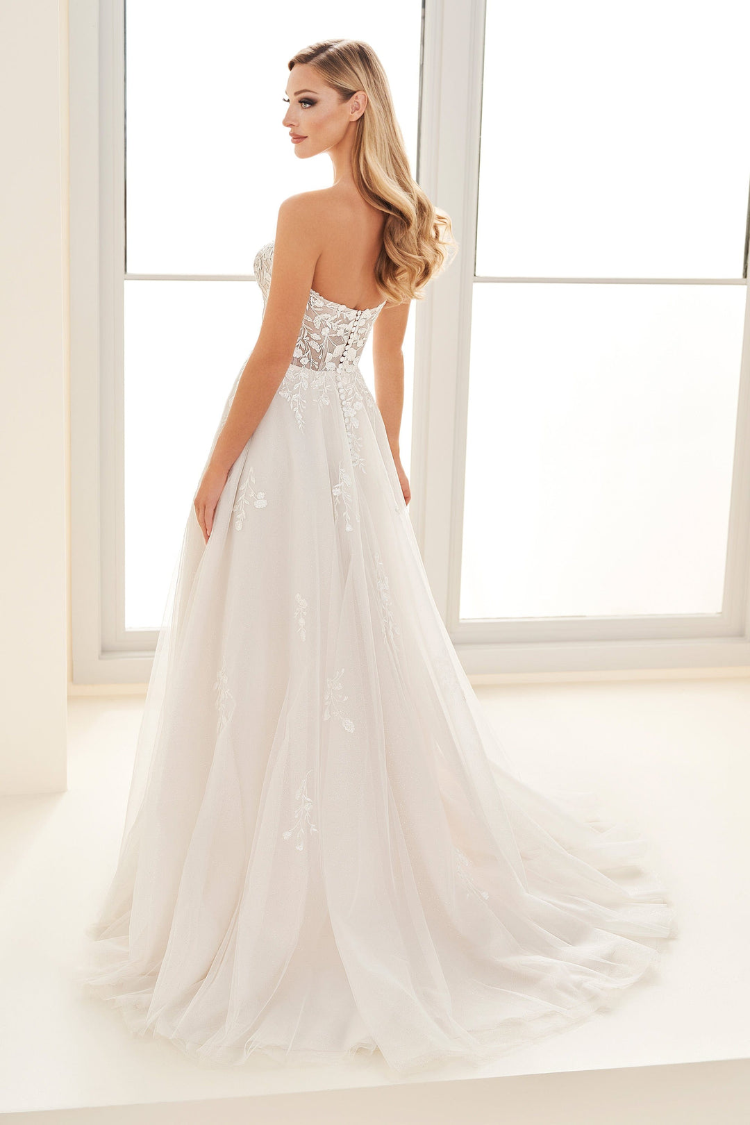 Enchanting Wedding Dress Enchanting: E508