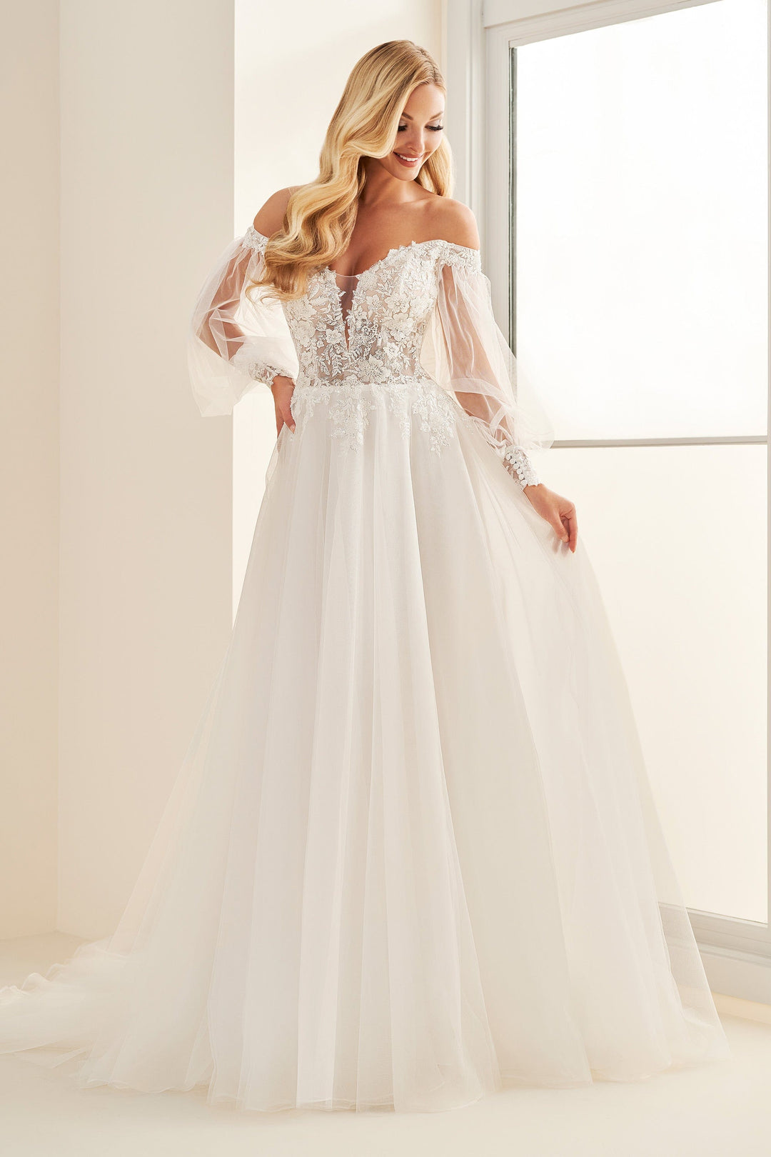 Enchanting Wedding Dress Enchanting: E512