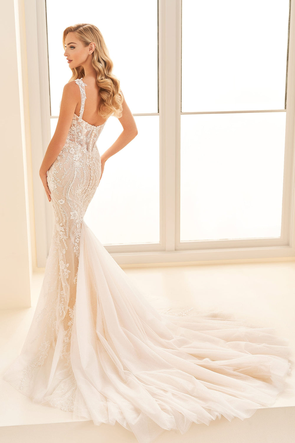 Enchanting Wedding Dress Enchanting: E524