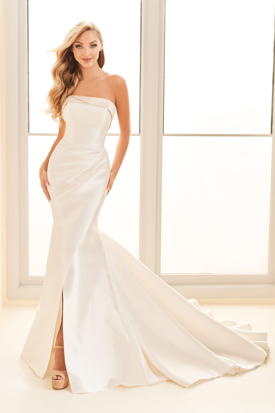 Enchanting Wedding Dress Enchanting: E527