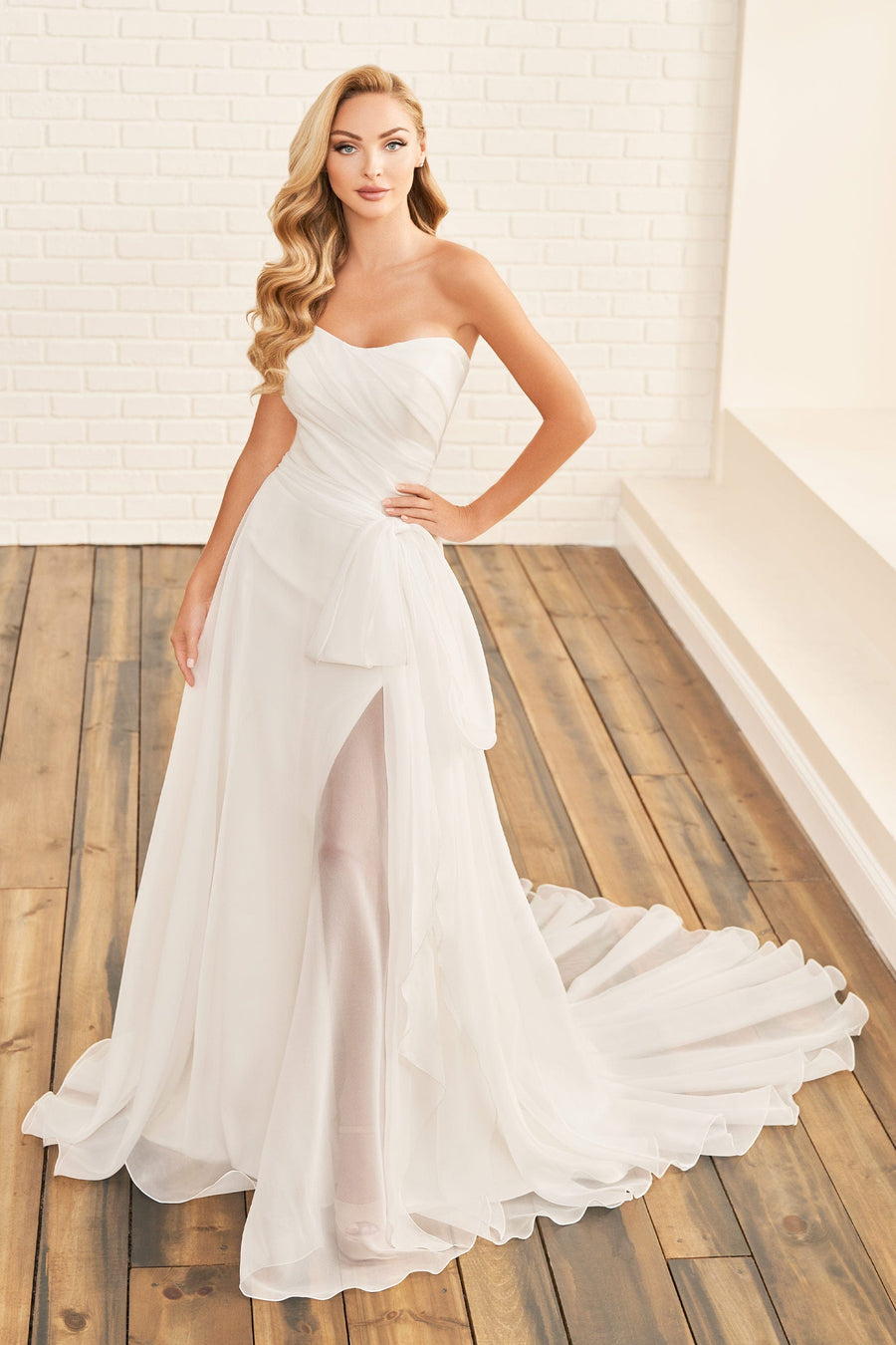 Enchanting Wedding Dress Enchanting: E532