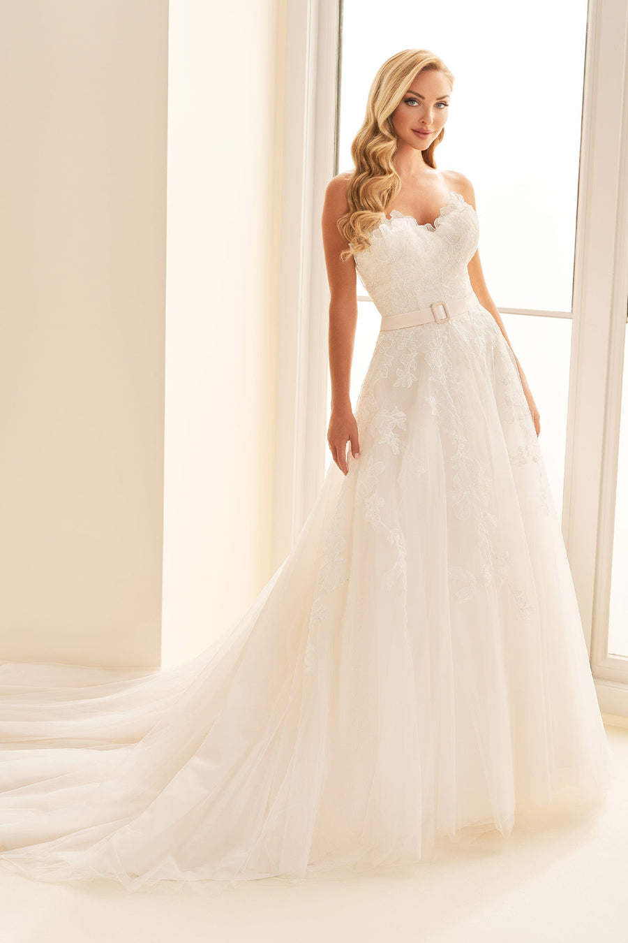 Enchanting Wedding Dress Enchanting: E535