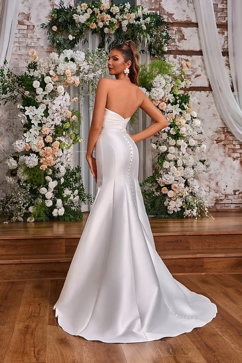 Jadore Ja8008 sample sale strapless fitted wedding dress back view