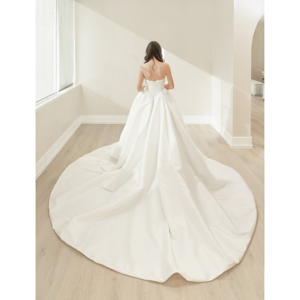 Magnolia Couture Snowdrop sample sale wedding dress strapless ball gown with structured bodice back view