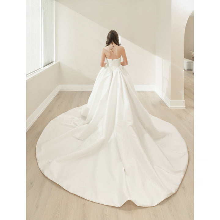 Magnolia Couture Snowdrop sample sale wedding dress strapless ball gown with structured bodice back view