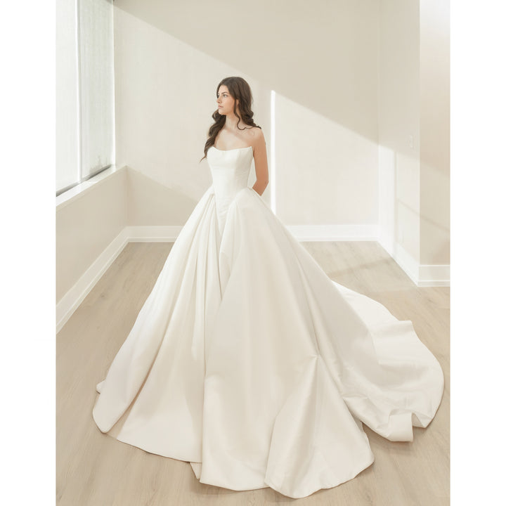 Magnolia Couture Snowdrop sample sale wedding dress strapless ball gown with structured bodice front view