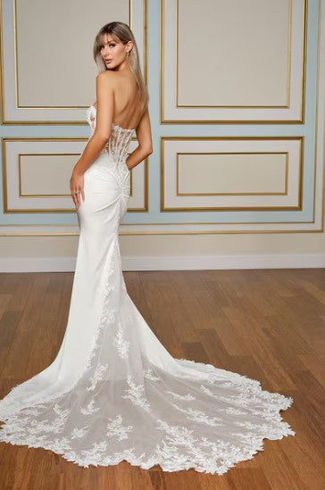 Magnolia White U2003 sample sale fitted wedding dress with lace appliqués back view