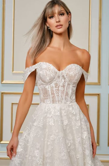 Magnolia White U2017 sample sale wedding dress with sparkly floral lace front details view
